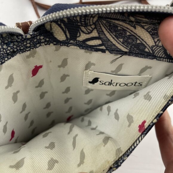 Sakroots Smartphone Wristlet Wallet Purse Crossbody Zip Around Card Slots - Picture 14 of 16
